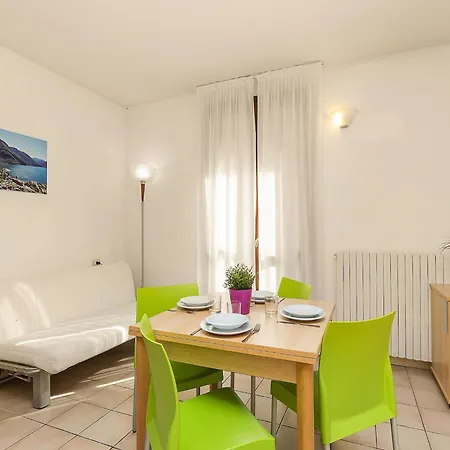 Mobilehome In Am Luganersee * ポルレッツァ